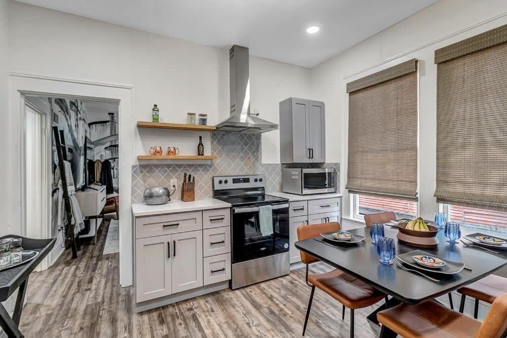 Contemporary Apartment - 5 Min To Tiaa Bank Field! Jacksonville Eksteriør bilde