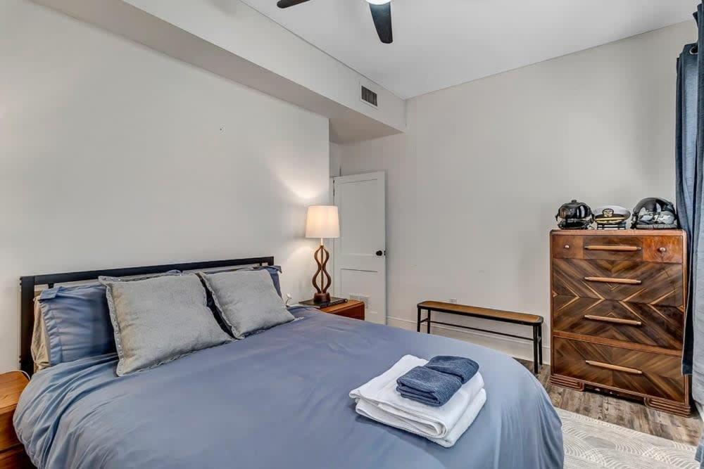 Contemporary Apartment - 5 Min To Tiaa Bank Field! Jacksonville Eksteriør bilde