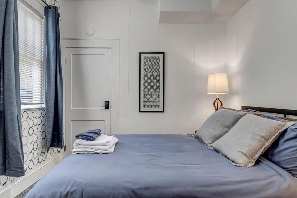 Contemporary Apartment - 5 Min To Tiaa Bank Field! Jacksonville Eksteriør bilde